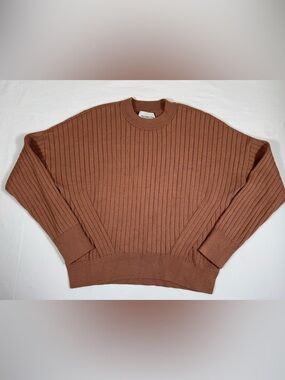 Abercrombie & Fitch Ribbed Crewneck Sweater in Chestnut (160)